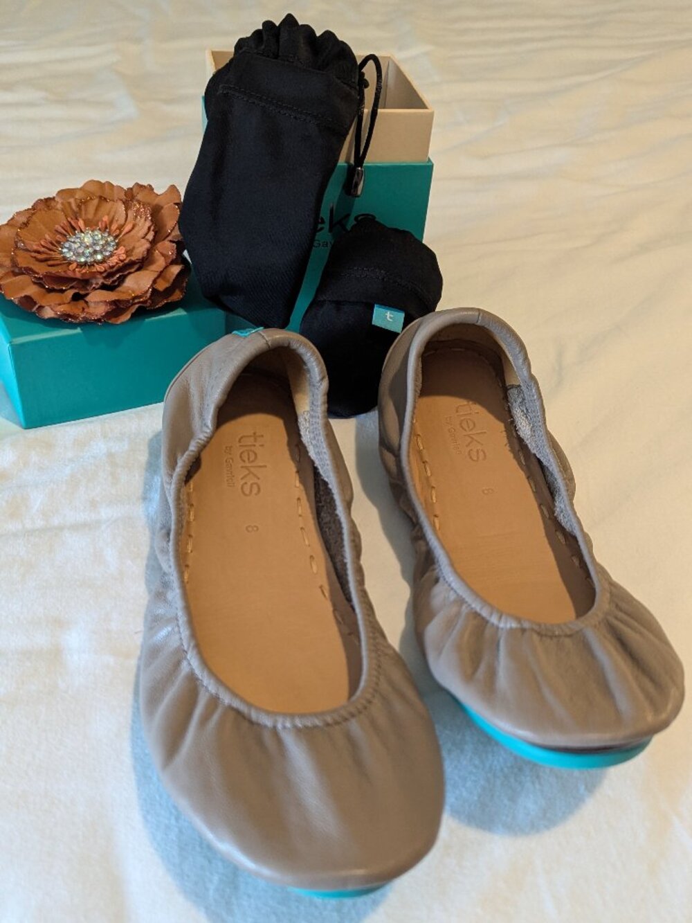 Tieks Foldable Flats Taupe size 8
